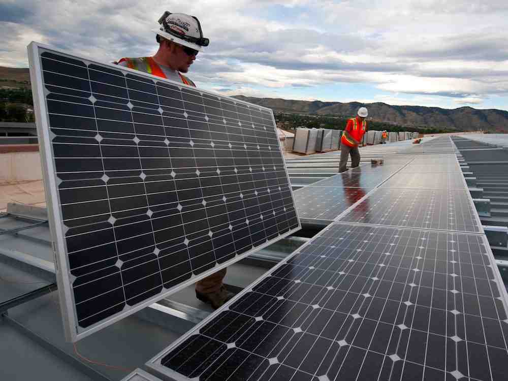 How long do solar panels last in California?